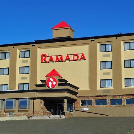Ramada By Wyndham Williams Lake Extérieur photo