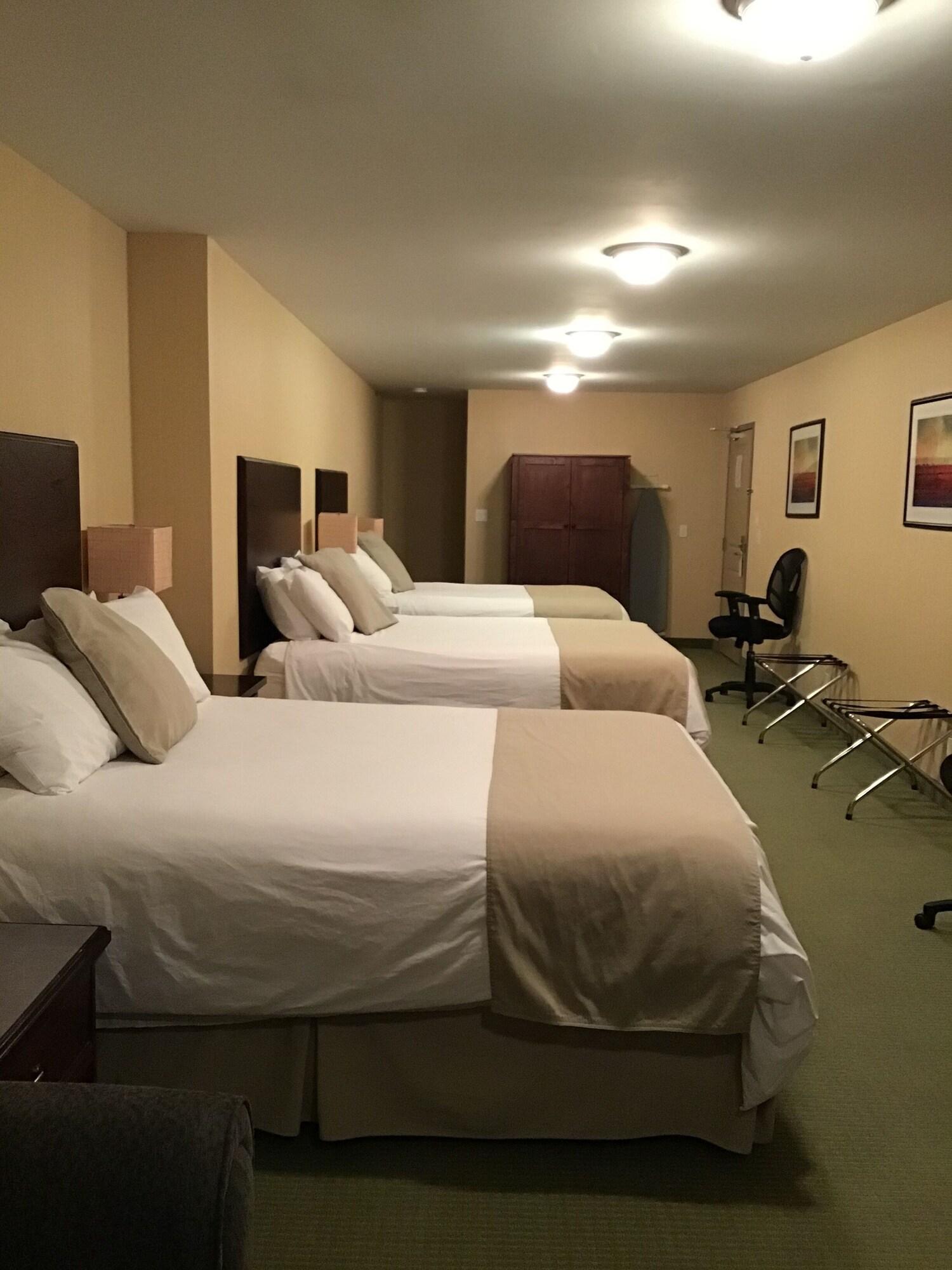 Ramada By Wyndham Williams Lake Extérieur photo