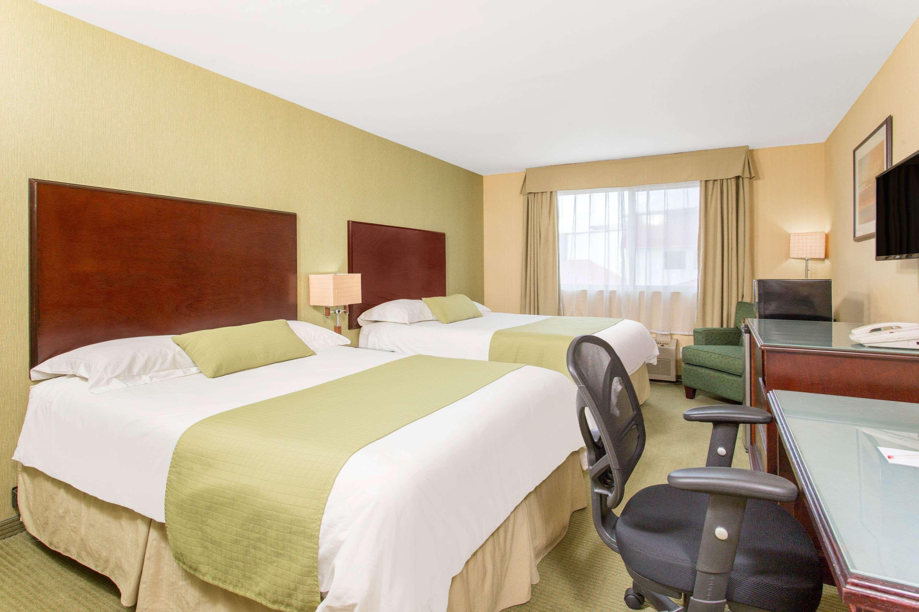 Ramada By Wyndham Williams Lake Extérieur photo