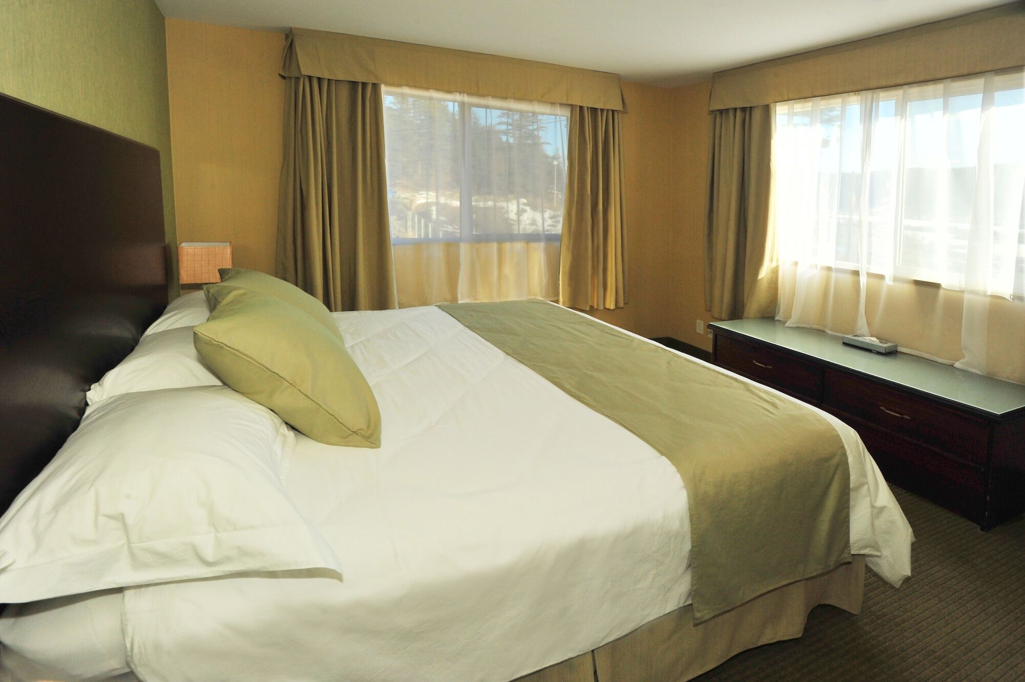 Ramada By Wyndham Williams Lake Extérieur photo